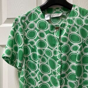 Vintage Kathy Che Sz 8 Green & White Print Button Up Shirt Covered Placket USA